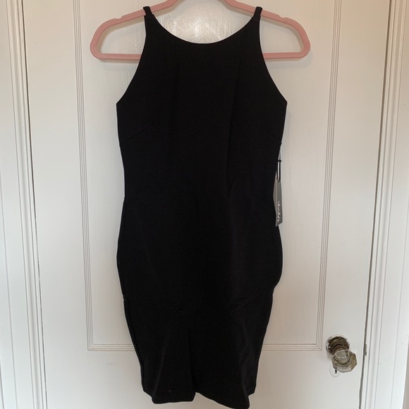 LULUS BLACK CURVEY DRESS - Picture 1 of 4
